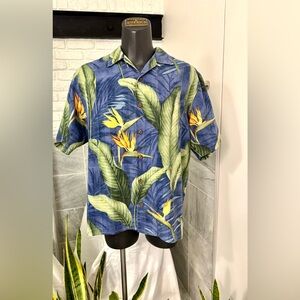 Tommy Bahama 100% Silk Blue and Green Button Down Camp Shirt excellent condition